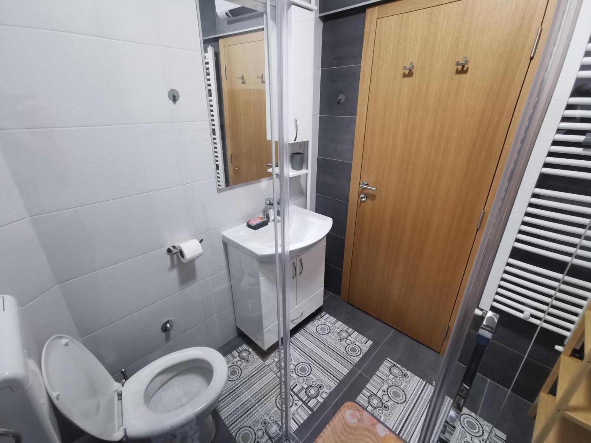 Apartments Domacinstvo Nikolic Valjevo Exterior foto